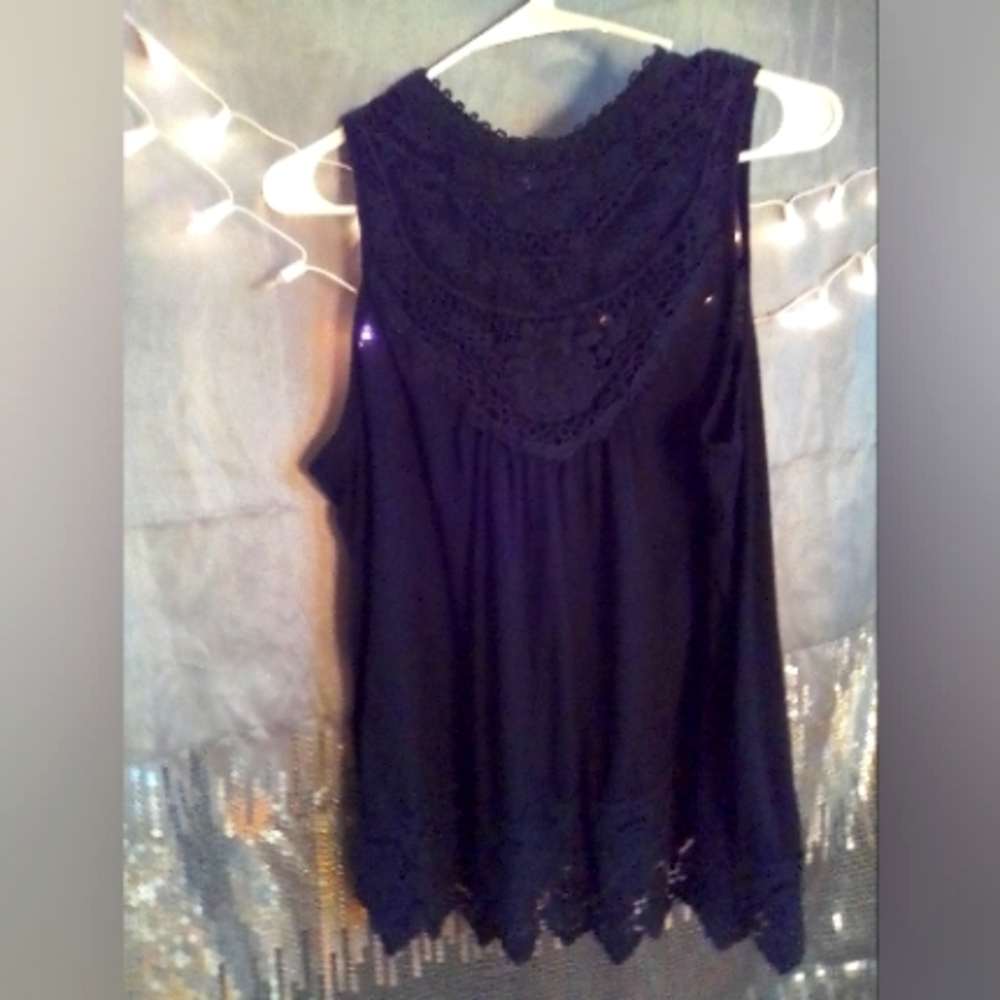 Chic Embroideried Dark Navy Blue Sleeveless Top